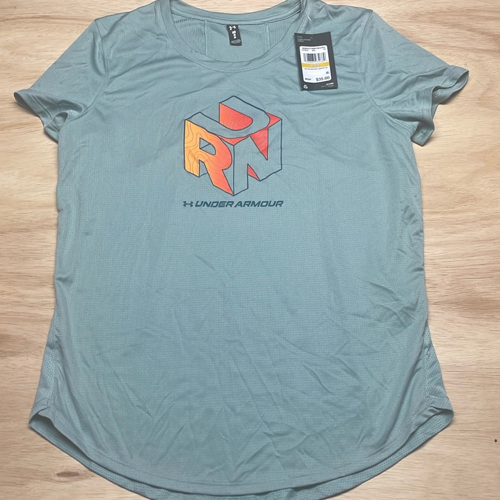 Under Armour Run Shirt Size Medium NWT Size M